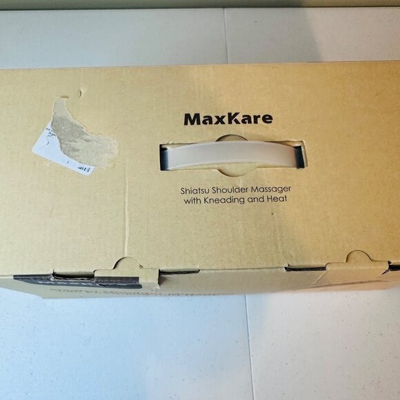 Shiatsu Shoulder Massager With Kneading & Heat - Picture 12 of 14